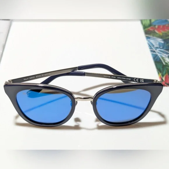Maui Jim Polarized Wood Rose in Navy with Blue Hawaii Lenses - Picture 4 of 11